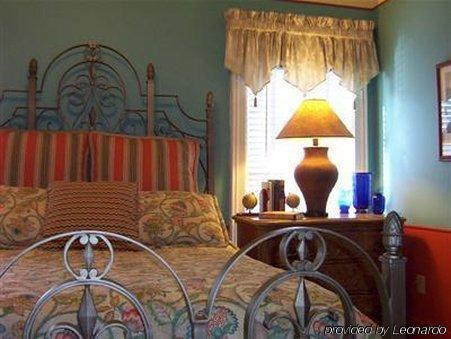 ساوغاتوك Hidden Garden Cottages & Suites الغرفة الصورة