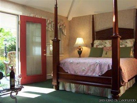 ساوغاتوك Hidden Garden Cottages & Suites الغرفة الصورة